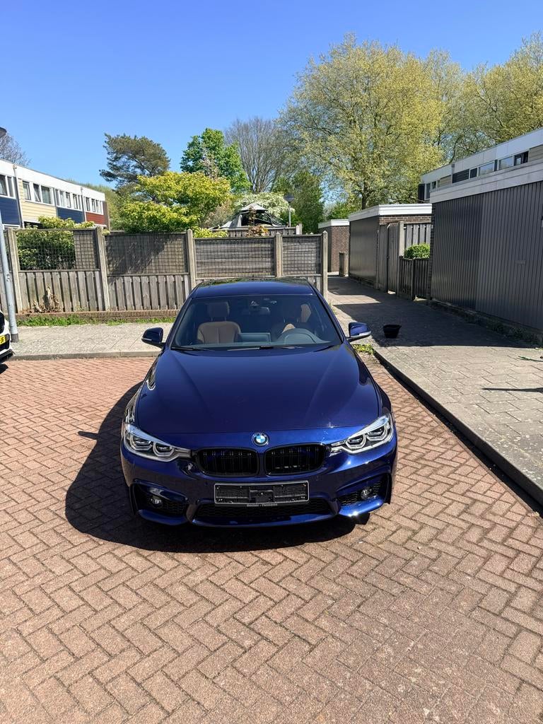 BMW 3-Serie 330e Individual 252pk Aut 2017 Blauw, Achterwielaandrijving, 4 cilinders, Blauw, Bruin