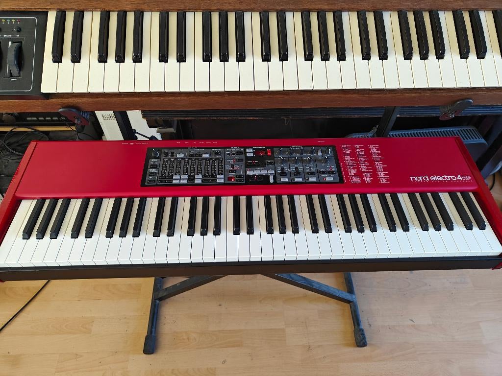 Nord Electro 4HP, Muziek en Instrumenten, Gebruikt, Overige aantallen, Met koffer of flightcase, Ophalen