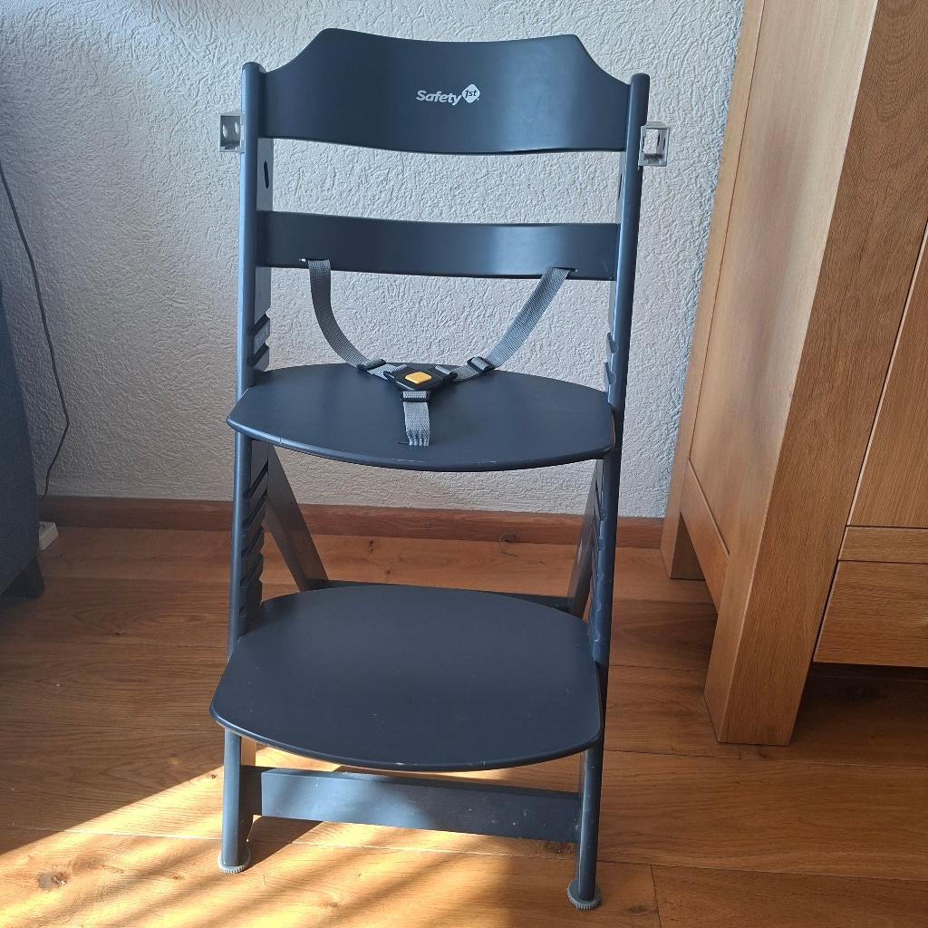 Timba kinderstoel kleur graphite, Huis en Inrichting, Stoelen, Gebruikt, Eén, Hout, Grijs, Ophalen