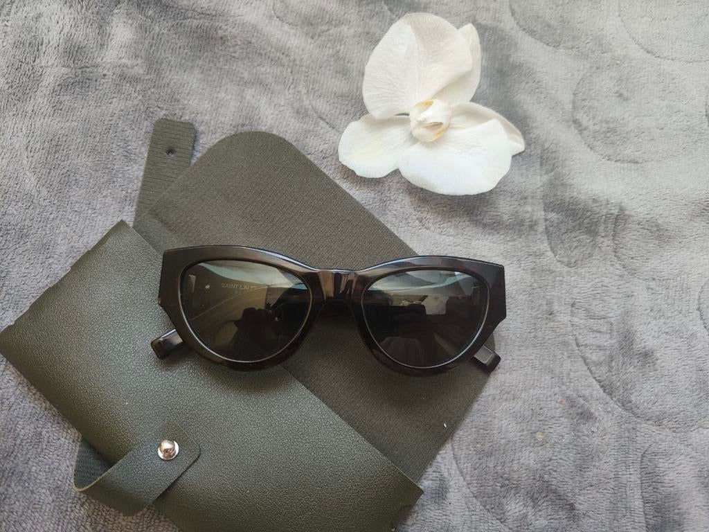 Saint Laurent Zonnebril - Zo goed als nieuw, Overige merken, Zonnebril, Zwart, Ophalen of Verzenden