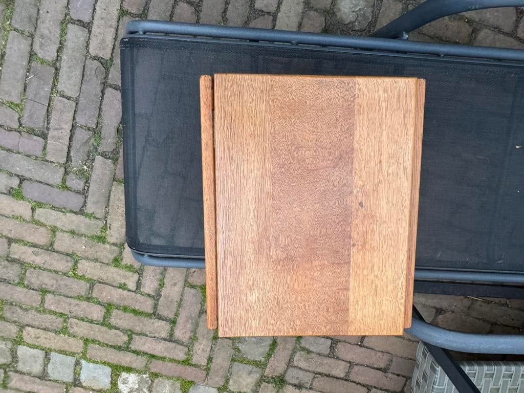 Inklapbaar vintage bijzettafeltje, Ophalen of Verzenden, Zo goed als nieuw, Rechthoekig, Minder dan 55 cm