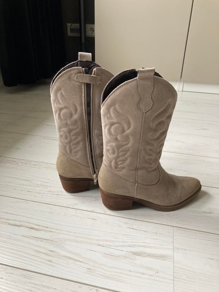 Beige suede halfhoge cowboylaarzen met rits, maat 36 zgan, Meisje, Ophalen of Verzenden, Laarzen, Zo goed als nieuw