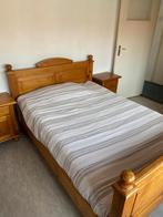 Houten tweepersoonsbed met nachtkastjes, Ophalen
