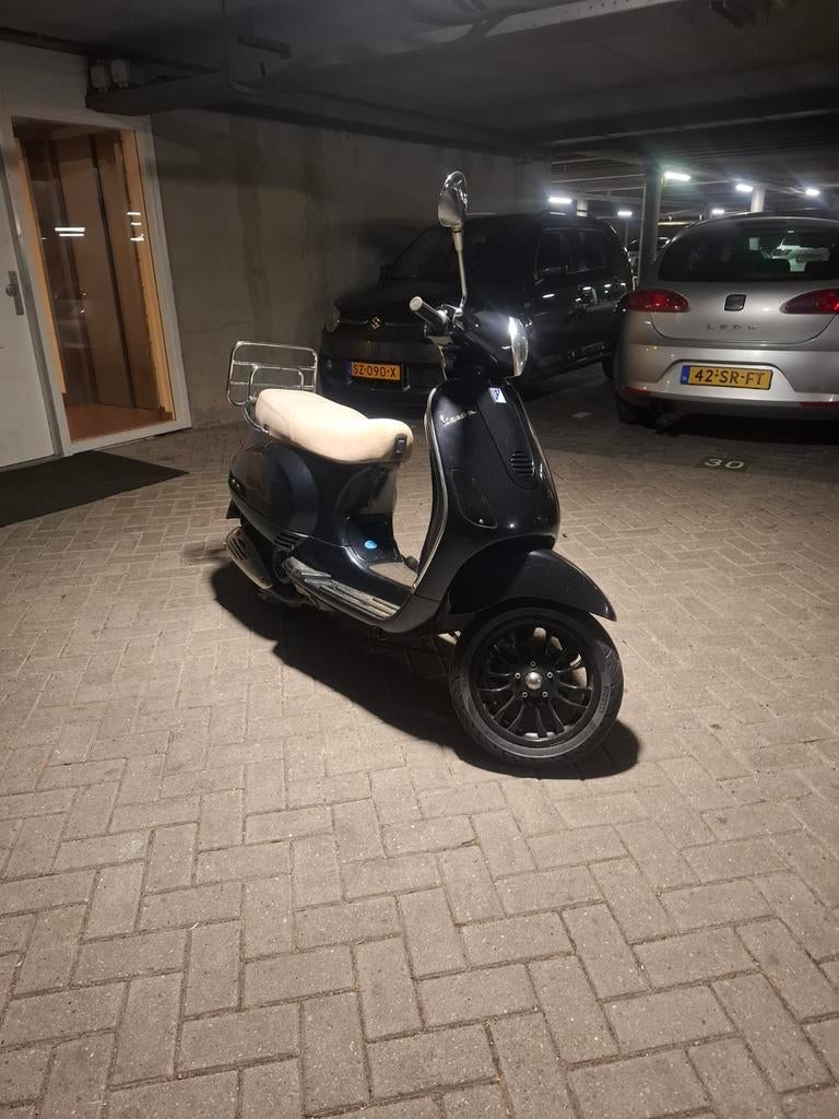 Vespa Lx 125cc 4t A1 motor Leader, Ophalen, Overige modellen, 125 cc, Zo goed als nieuw