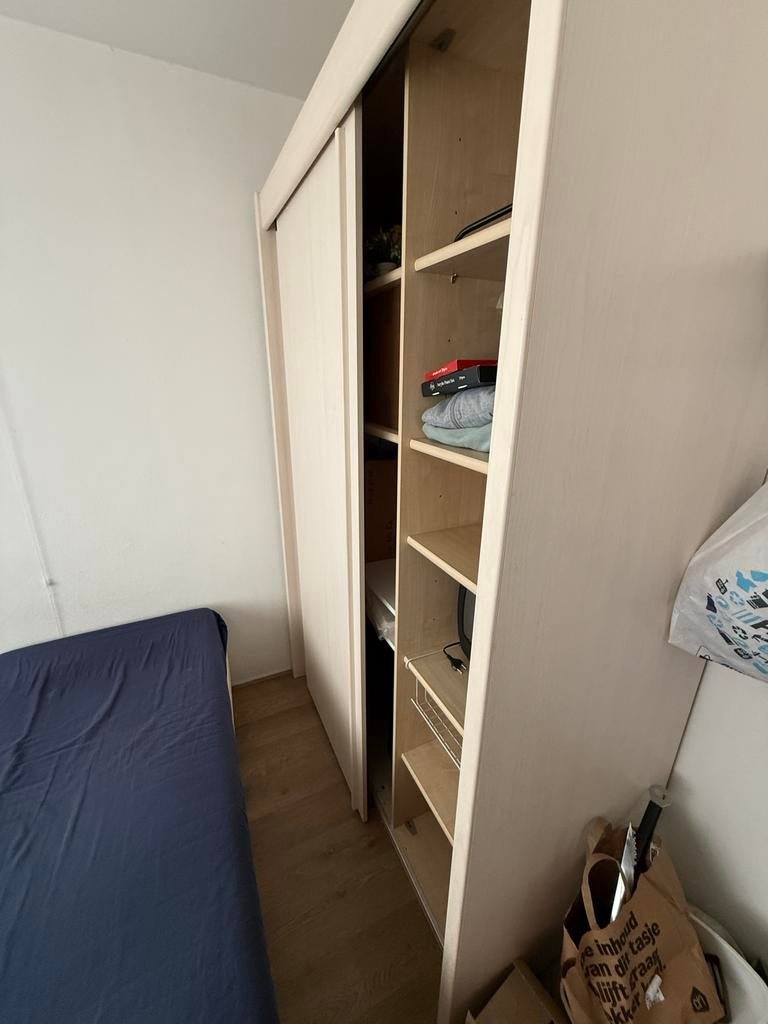 Kledingkast met schuifdeuren, Ophalen, Gebruikt, 100 tot 150 cm, 200 cm of meer
