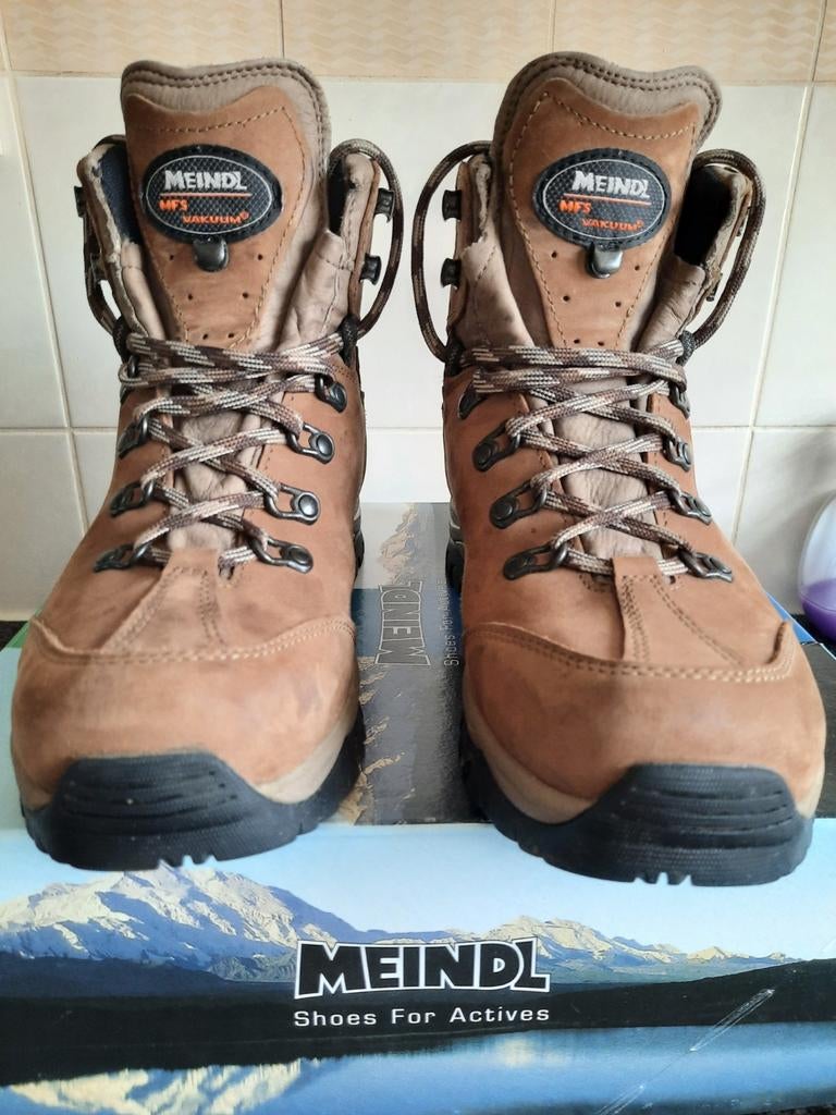 Meindl vakuum lady mt 7, Sport en Fitness, Bergsport en Wandelen, Ophalen, Zo goed als nieuw, Schoenen