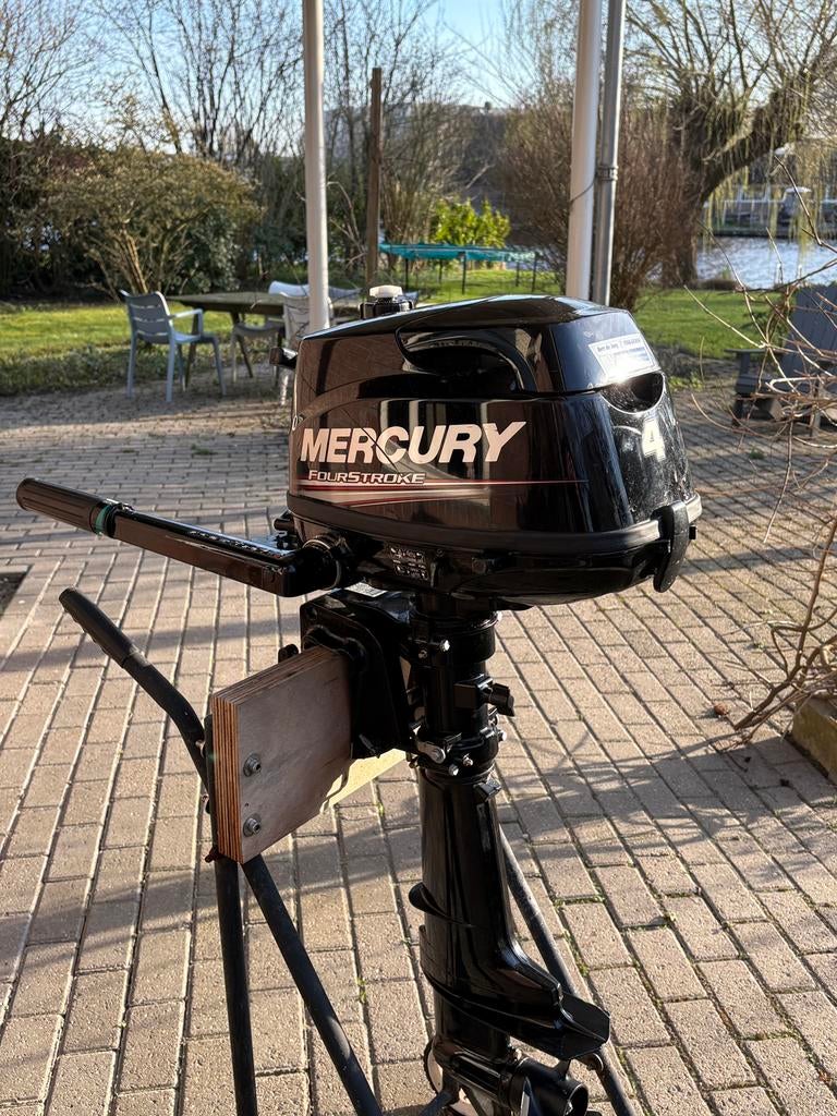 Mercury 4pk 4 takt, Watersport en Boten, Buiten- en Binnenboordmotoren, Ophalen, Minder dan 5 pk, Viertaktmotor, Zo goed als nieuw