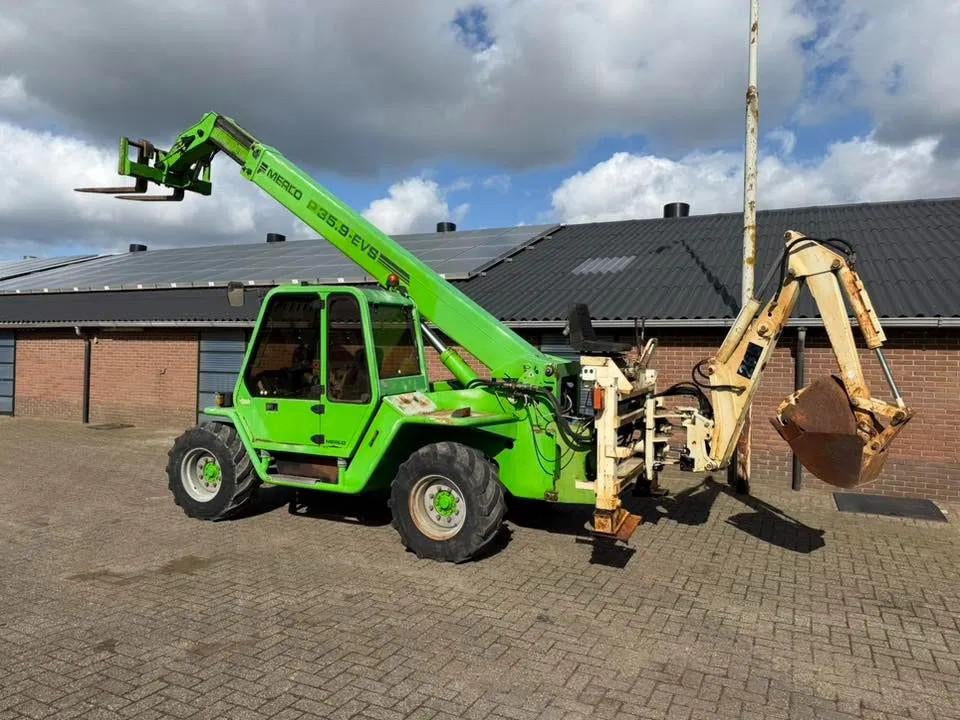 Merlo Verreiker One en Only met achtergraver ! (bj 1996), Overige, Overige typen