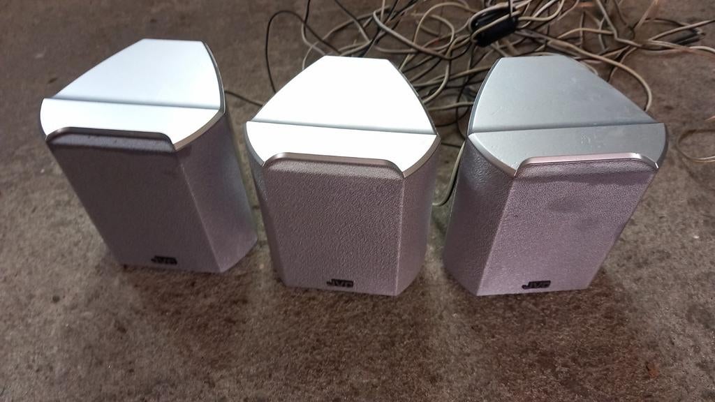JVC Speakers (3 stuks) - Zilver, Audio, Tv en Foto, Luidsprekers, Gebruikt, JVC, Ophalen of Verzenden, Minder dan 60 watt