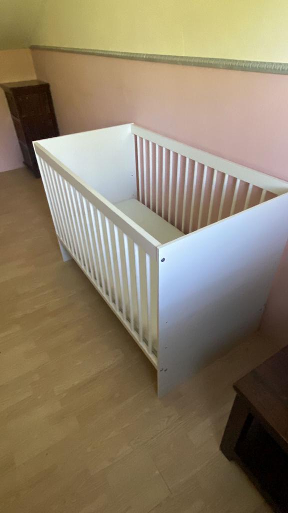 Ledikantje met matras te koop, Kinderen en Baby's, Babywiegjes en Ledikanten, Gebruikt, Ledikant, Ophalen