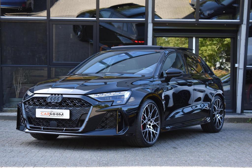 Audi RS3 Sportback 2.5 TFSI RS3 quattro HULK Pano HUD Kuip L, Automaat, Gebruikt, Met garantie (alle), Bedrijf