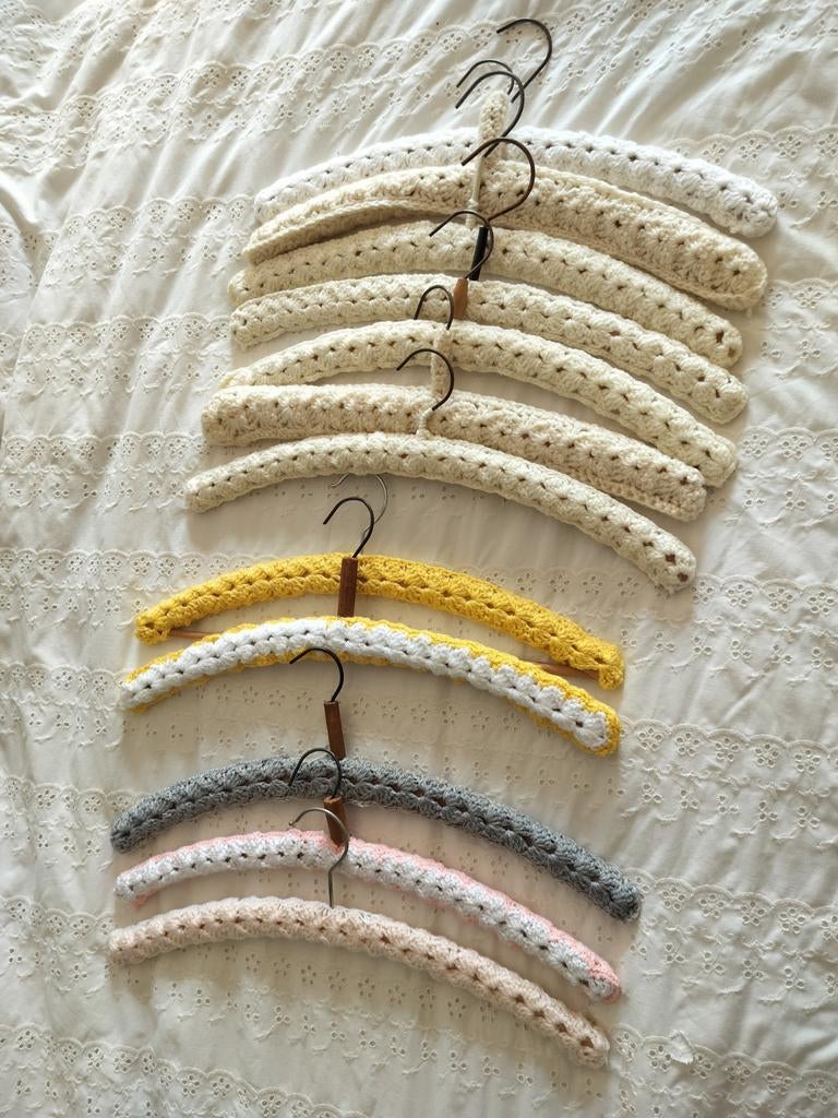Set van 12 gehaakte kleerhangers, Kleding | Dames, Kledinghangers, Ophalen, Hout, Kinderen