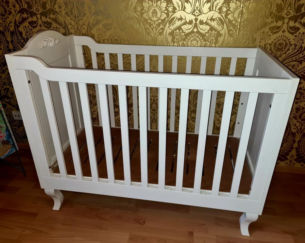 Wit houten ledikantje voor baby's, Kinderen en Baby's, Babywiegjes en Ledikanten, Ophalen, Gebruikt, Ledikant