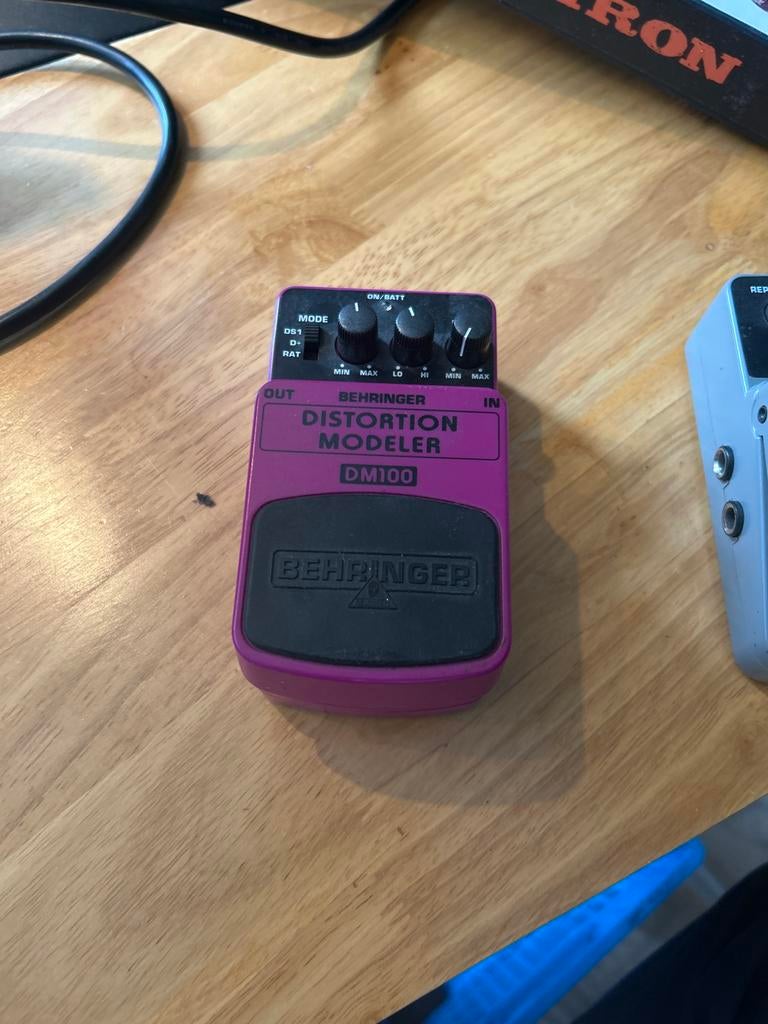 Behringer Distortion Modeler DM100, Ophalen of Verzenden, Gebruikt, Distortion, Overdrive of Fuzz