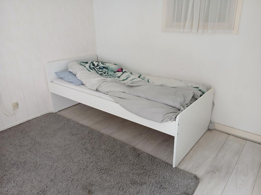 Ikea bed, Kinderen en Baby's, Kinderkamer | Bedden, Ophalen, 180 cm of meer, 70 tot 85 cm