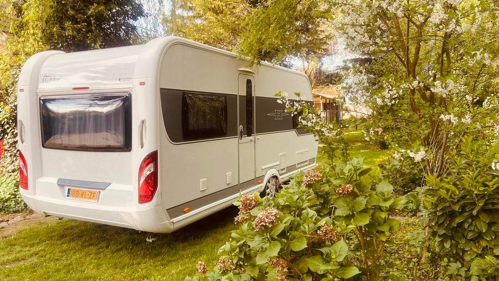 Hobby caravan 540. UL. 2015, Caravans en Kamperen, Caravans, Particulier, tot en met 4, 1250 - 1500 kg, Rondzit, Hobby, 2 aparte bedden