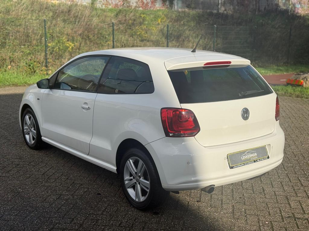 Volkswagen Polo 1.4-16V Comfortline AUTOMAAT I CRUISE I PDC, Auto's, Volkswagen, 86 pk, Gebruikt, 4 cilinders, Wit