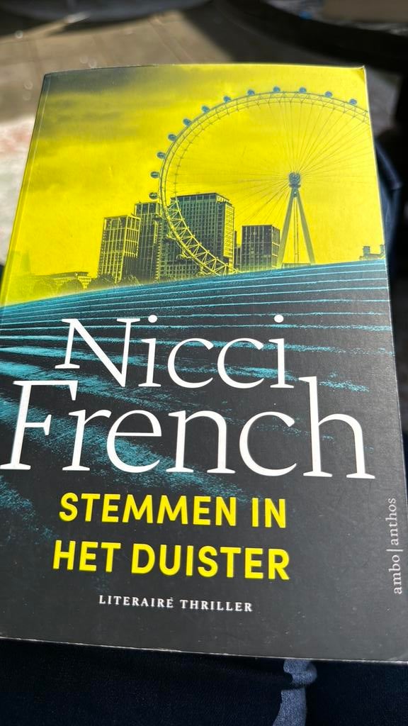 Stemmen in het duister - special Vriendenloterij, Ophalen of Verzenden, Zo goed als nieuw, Nicci French