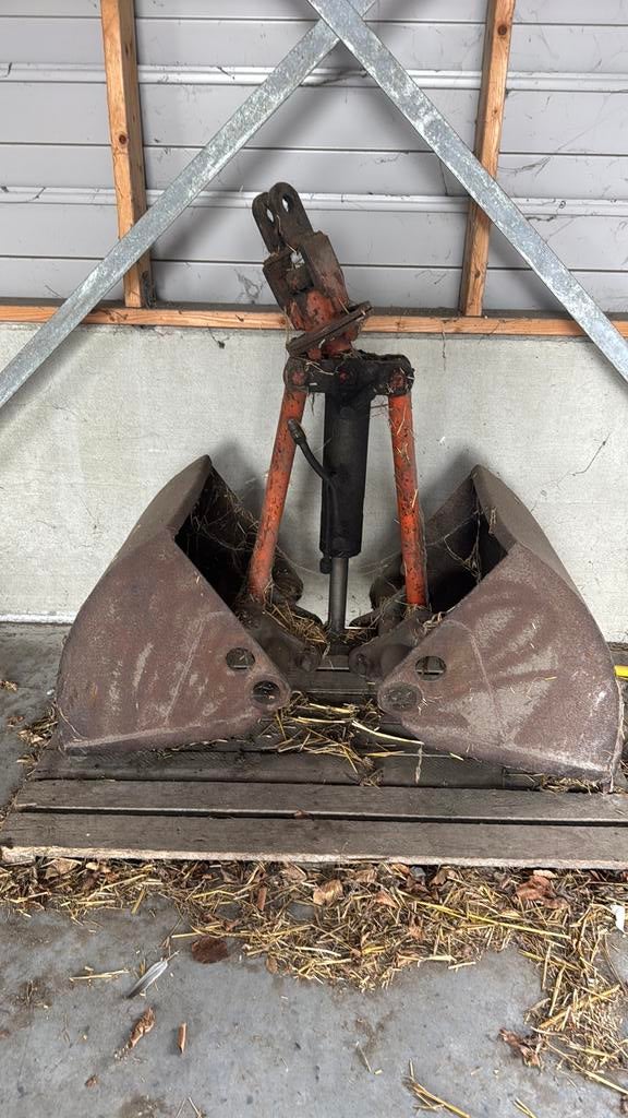 Knijpbak voor getrokken kraan, Ophalen