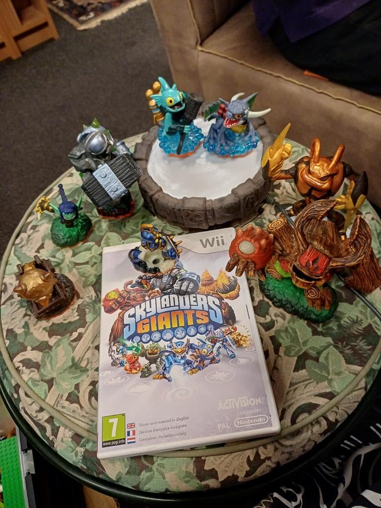 Skylanders 8 stuks platform en cd voor de wii, Spelcomputers en Games, Games | Nintendo Wii, Ophalen of Verzenden, Zo goed als nieuw