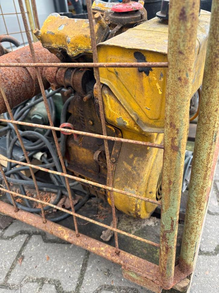 Benzinemotoren, fonteinpomp en dompelpomp, Doe-het-zelf en Verbouw, Motoren, Gebruikt, Benzinemotor, Ophalen