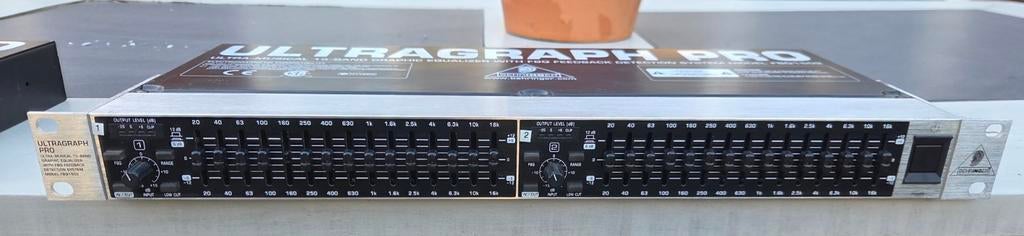Behringer Ultragraph Pro FBQ1502 Equalizer, Muziek en Instrumenten, Effecten, Equalizer, Ophalen