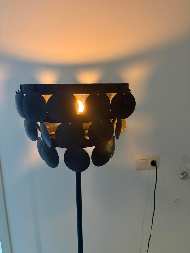 Vloerlamp vintage zwart, Huis en Inrichting, Lampen | Wandlampen, Ophalen, Zo goed als nieuw