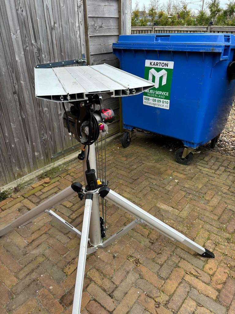 Montagelift KSF CM439 - Draagbare Bouwlift, Ophalen, Zo goed als nieuw