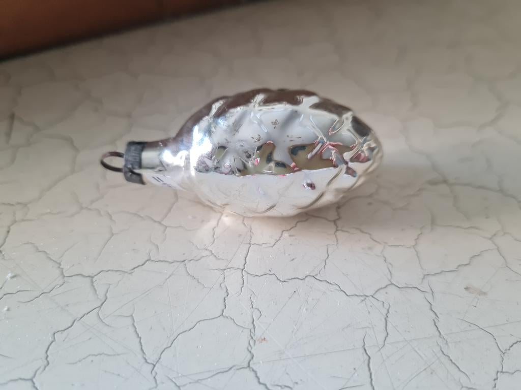 Antieke kleine kerstbal dennenappel, Diversen, Heikant 21 Kaatsheuvel, Belle Vieille Brocante, Ophalen of Verzenden, Zo goed als nieuw