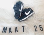 Zwart witte Nike schoenen maat 25, Gebruikt, Schoenen, Ophalen of Verzenden, Nike