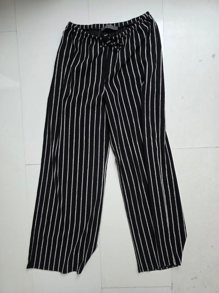 Fijne broek Primark maat S, Kleding | Dames, Broeken en Pantalons, Primark, Zwart, Ophalen of Verzenden, Zo goed als nieuw