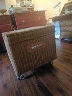 Rieten opbergkist, bijzettafel op wieltjes, Ophalen, 50 tot 100 cm, Minder dan 50 cm