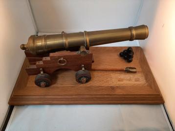 Bronzen Kanon Model 18e Eeuws beschikbaar voor biedingen