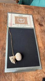 Mooi vintage metalen krijtbord groot model, Huis en Inrichting, Woonaccessoires | Memoborden, Ophalen of Verzenden, Gebruikt, Krijtbord