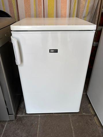 Zo goed als nieuwe Zanussi ZRG15807WA koelkast met vriesvak beschikbaar voor biedingen