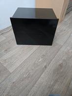 Nachtkastje(hang), Ophalen