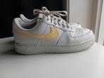 Nike Air Force 1 wit-oranje, Kleding | Dames, Schoenen, Wit, Nike, Ophalen of Verzenden, Sneakers of Gympen