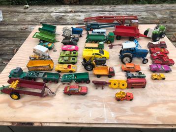 Vintage speelgoedauto’s beschikbaar voor biedingen