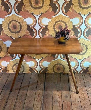 Vintage salontafeltje - tafeltje - hout - curiosa  beschikbaar voor biedingen