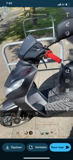Kisbee klein beetje schade voorkant, Fietsen en Brommers, Scooters | Peugeot, Ophalen, Gebruikt, Speedfight