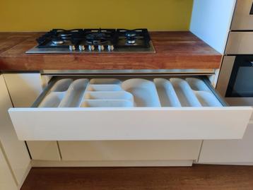 Brugman keukenladeblok 100m breed x 70cm hoog x 58 diep beschikbaar voor biedingen