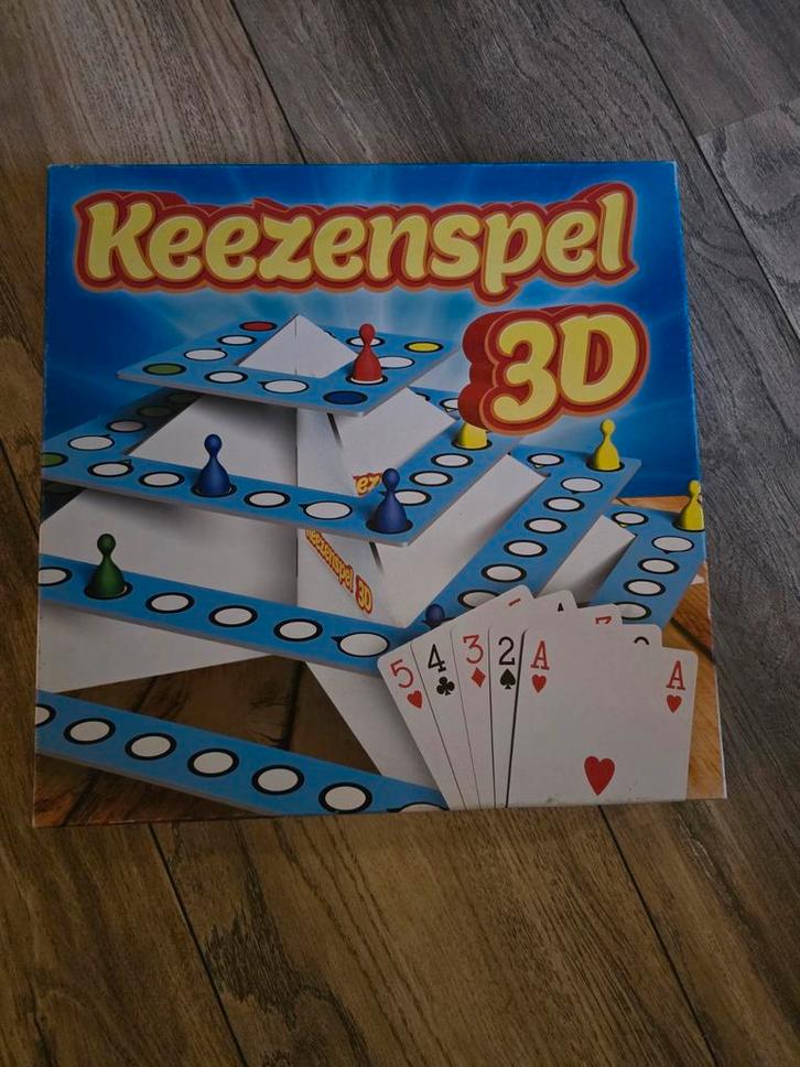 Keezenspel 3D - Leuk gezelschapsspel!, Hobby en Vrije tijd, Gezelschapsspellen | Bordspellen, Zo goed als nieuw, Drie of vier spelers