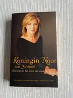 Koningin Noor van Jordanië - Biografie, Boeken, Biografieën, Ophalen of Verzenden, Gelezen, Politiek