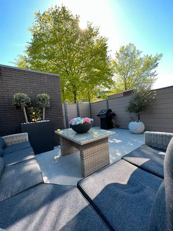 Tuinset zgan beschikbaar voor biedingen
