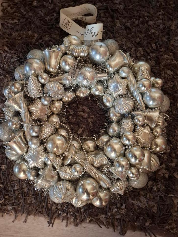 Zilveren Kerstkrans riviera maison, Huis en Inrichting, Woonaccessoires | Kransen, Zo goed als nieuw, Ophalen of Verzenden