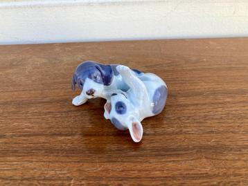 Royal Copenhagen | Porseleinen Beeld van Twee Puppy’s  beschikbaar voor biedingen
