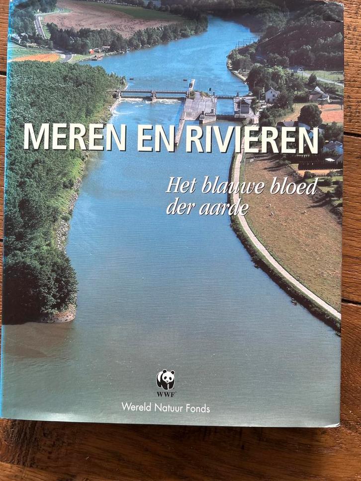Meren en Rivieren - Het blauwe bloed der aarde, Boeken, Natuur, Zo goed als nieuw, Natuur algemeen, Ophalen of Verzenden