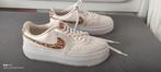 Mooie Nike schoenen maat 41 Bijna nieuw!!!, Ophalen of Verzenden, Zo goed als nieuw, Sneakers of Gympen