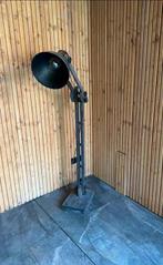 Industriële staande vloer lamp design, Huis en Inrichting, Ophalen, Zo goed als nieuw, 150 tot 200 cm