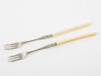 2x zilveren zuurvorkjes - zwaardje gekeurd (1814-1906), Antiek en Kunst, Ophalen of Verzenden